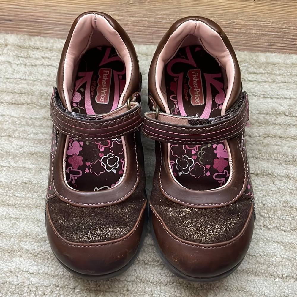 Fisher Price girls sandals size 9